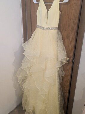 La Merchandises V-Neck Beaded Layered Dot Tulle Yellow Long Gown-Prom 2XS